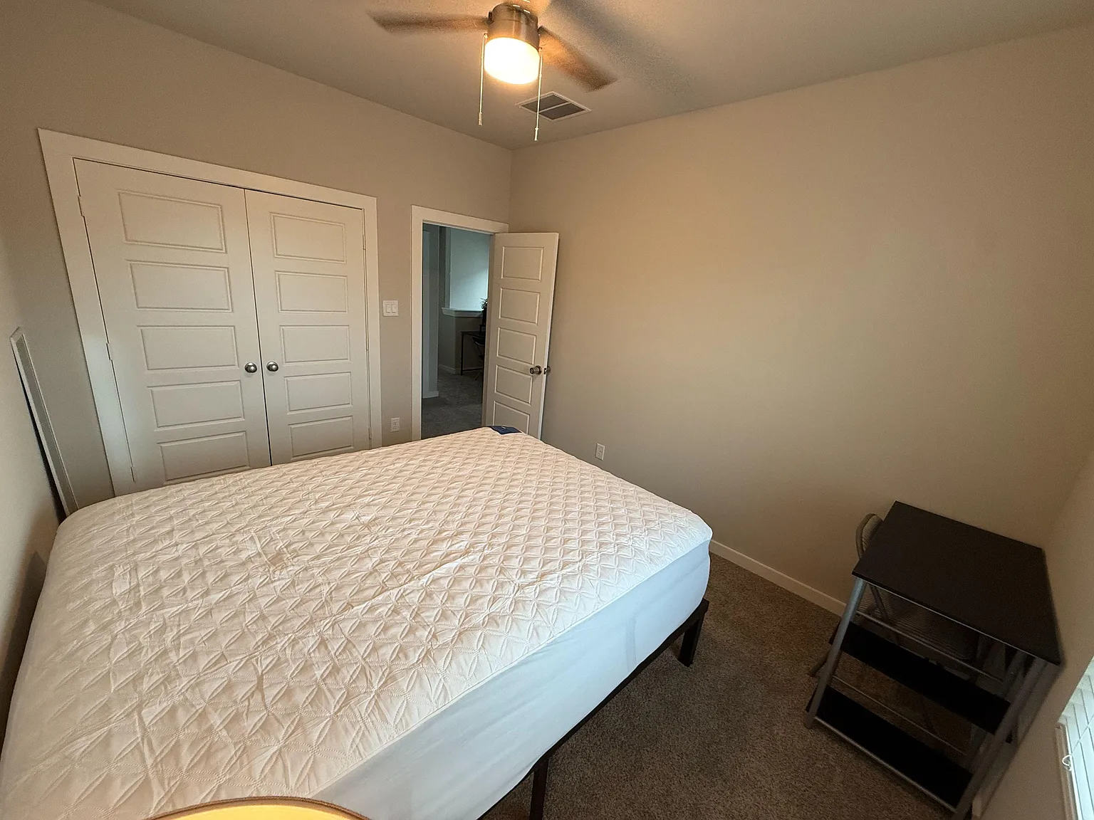 3 bed, 2.5 bath, 1500 sqft, $988 — Photo 4