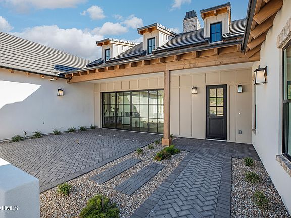 5th image of 8335 E Regina Circle