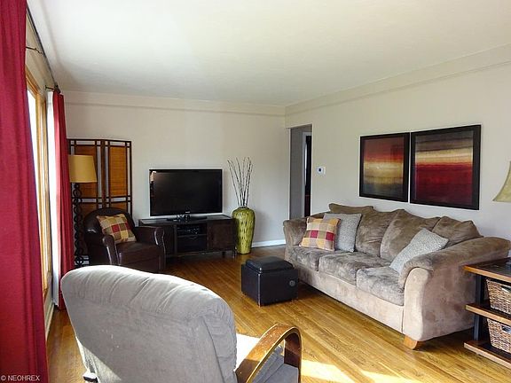 2nd image of 479 Karen Dr