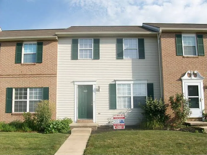 269 Greenland Dr photo 1