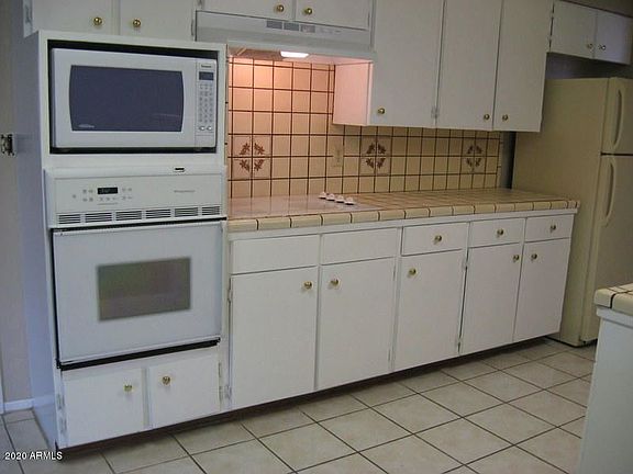 5th image of 2464 Meadowlark Dr