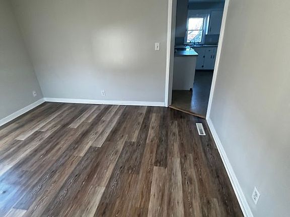 2nd image of 23-27 Capron St