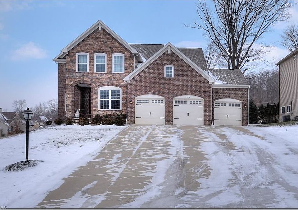1st image of 9256 W Hampton Dr