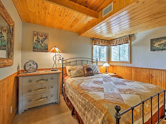 Downstairs guest room