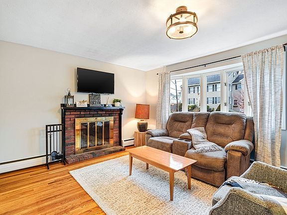 5th image of 59 Hazen Ave