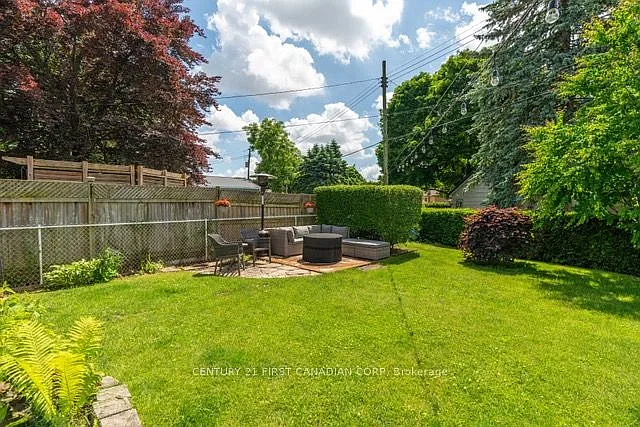216 Irving Pl #LOWER — Photo 17