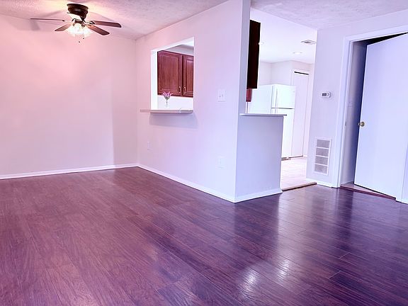 2nd image of 13331 Whitechurch Cir