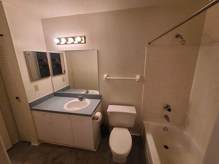 1613 Columbia Arms Cir #244 — Photo 8