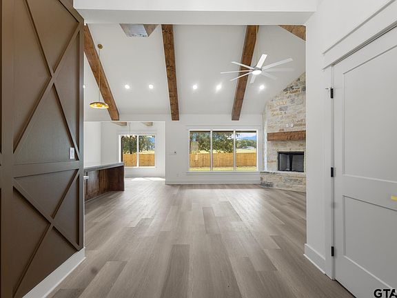 4th image of 7715 Molina Dr