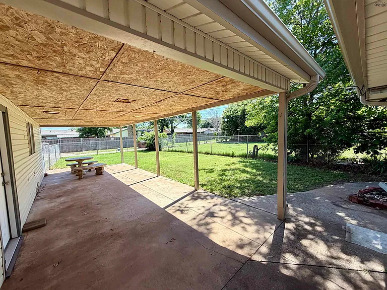 4617 Langford Ln — Photo 12
