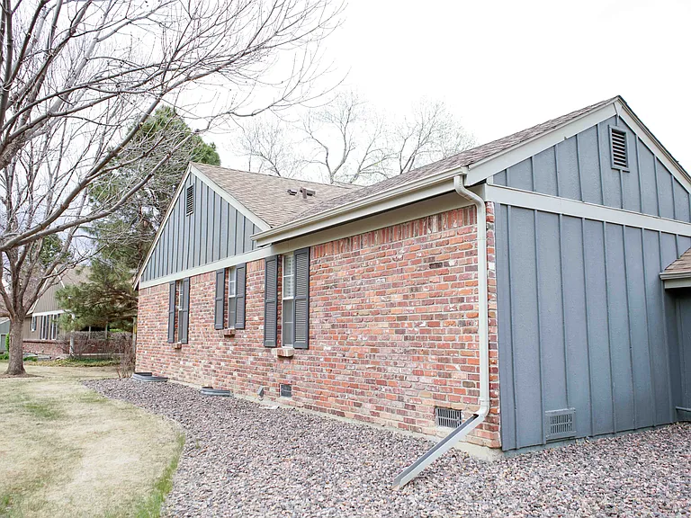8812 E Amherst Dr #F — Photo 31