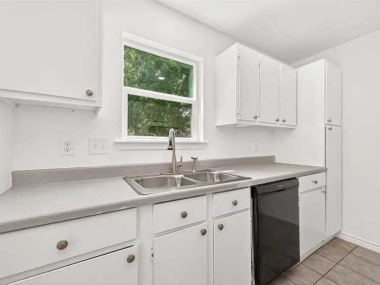 14115 Cheval Dr — Photo 8