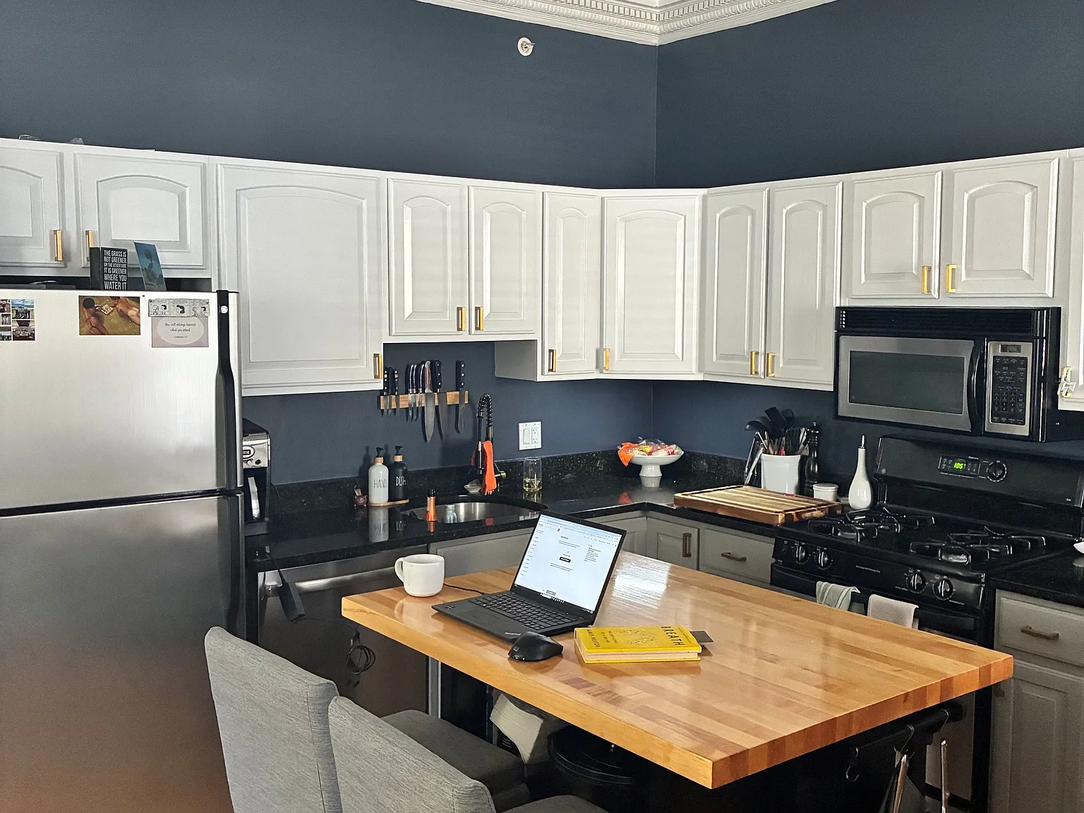 2 bed, 1.5 bath, 1045 sqft, $2,900 — Photo 1