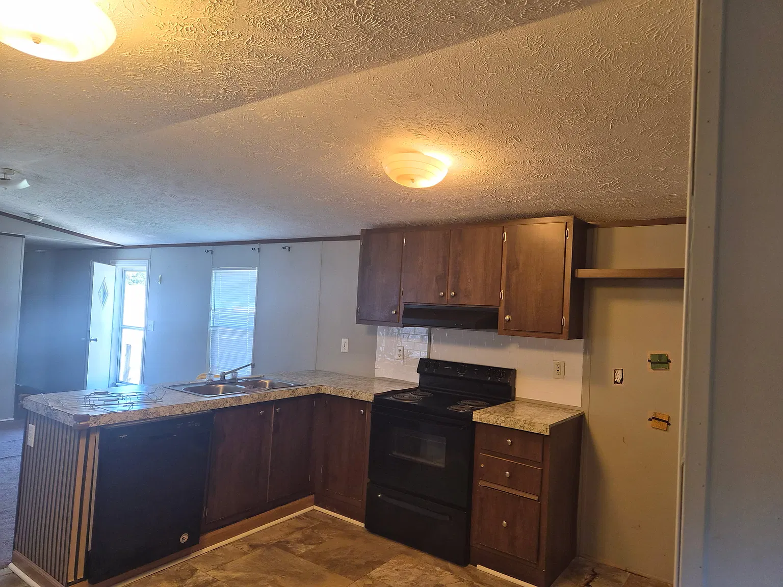 3 bed, $961 — Photo 4