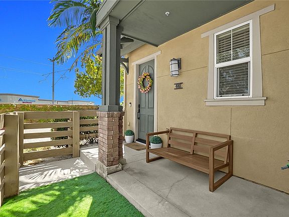 4th image of 441 S Glendora Ave