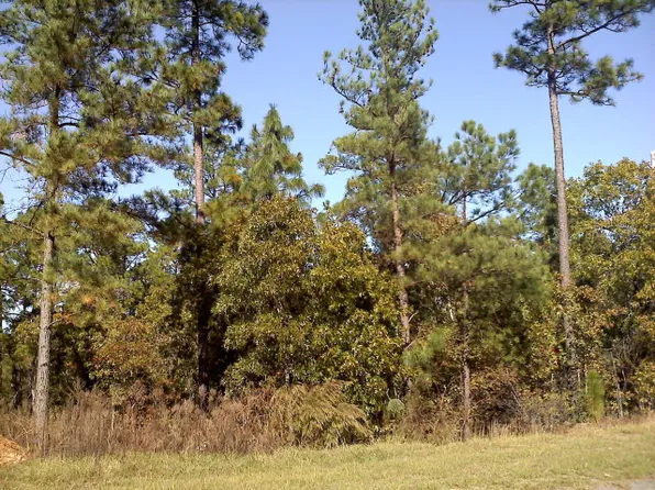 696 Callaway Dr, Graniteville, SC 29829