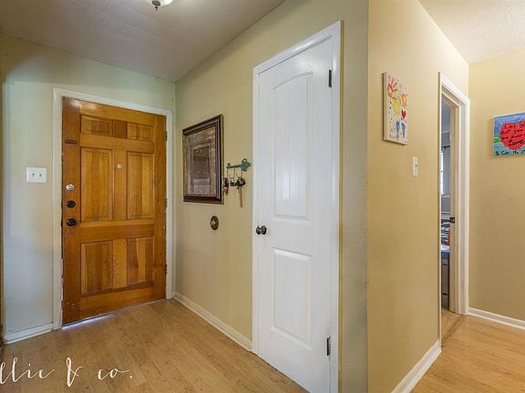 4th image of 3937 Wilshire Dr