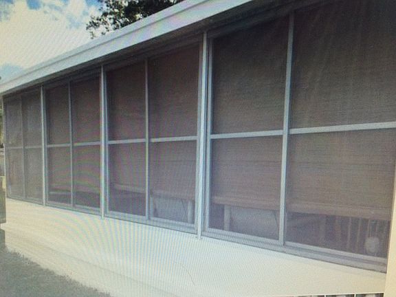 4th image of 4064 Voorne St.