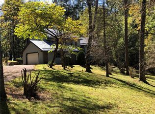 218 Chestnut Ln, Chalk Hill, PA 15421
