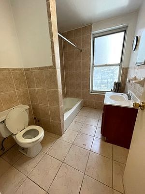 5th image of 92 Woodruff Ave #3B