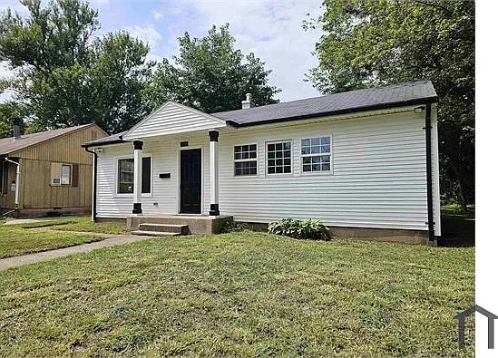 3 bed, 828 sqft, $1,550 — Photo 3