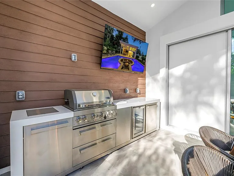 2065 Goldenrod St — Photo 83