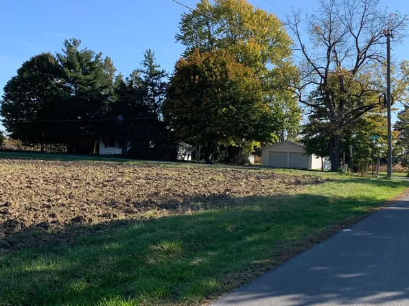 3120 Amherst Rd, Lima, OH 45806