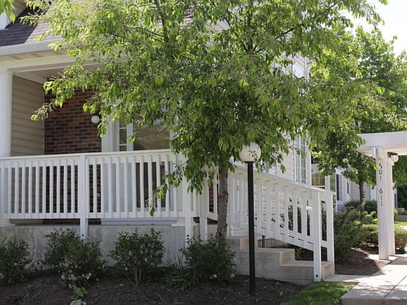 2nd image of 601 Hidden Creek Ln