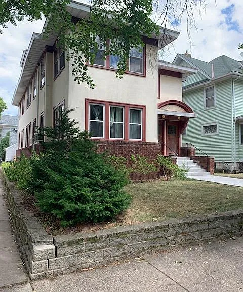 819 Laurel Ave — Photo 1