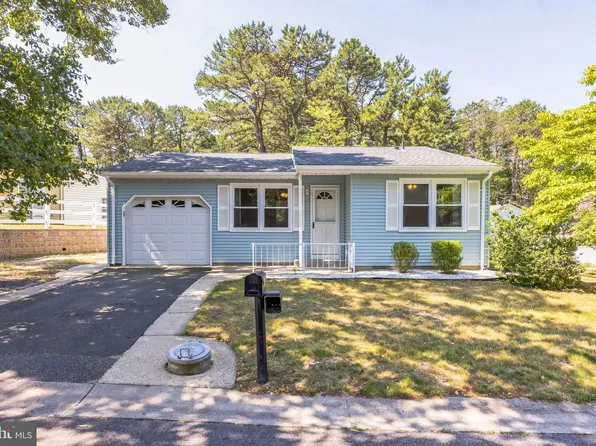 35 Keene St, Manchester Township, NJ 08759