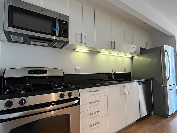 5th image of 225 Schermerhorn St APT 4H