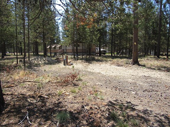4th image of 11327 Crestwood Pl