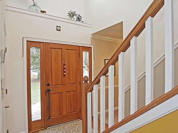 3rd image of 401 Pinebluff Dr