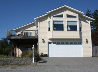 1084 Landing Cir, Oak Harbor, WA 98277