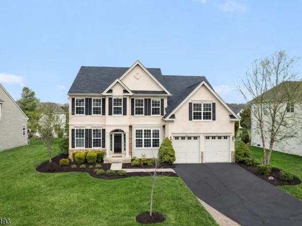 24 Crestview Dr, Clinton Twp., NJ 08809