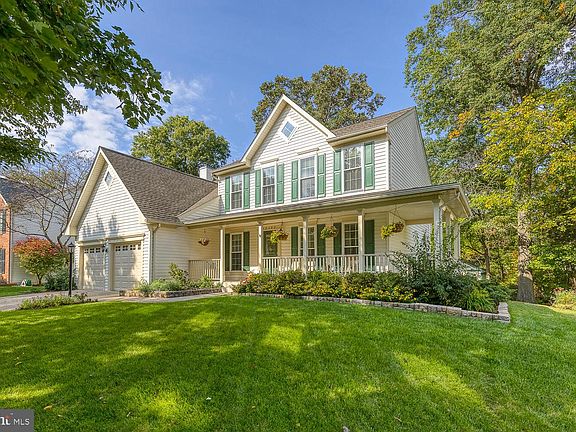 3rd image of 43142 Arundell Ct