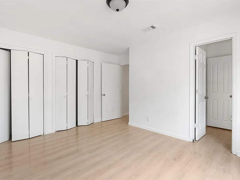 1010 N Bird Creek Dr #B — Photo 5