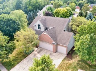 597 Cardigan Ct, Saline, MI 48176