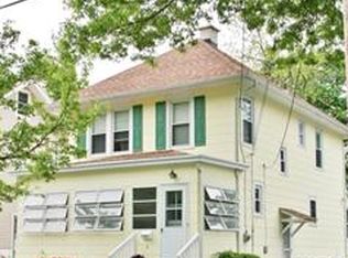 6 Park St, Roseland, NJ 07068