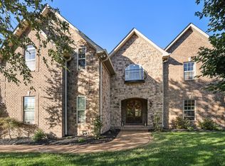 366 Raintree Dr, Hendersonville, TN 37075