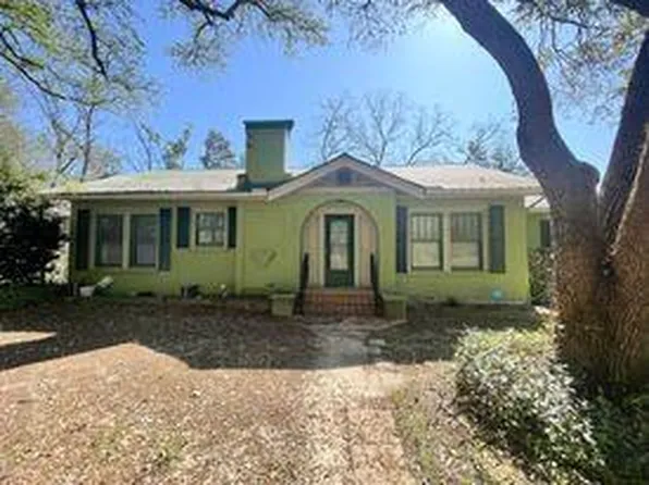 1601 N 5th Ave, Laurel, MS 39440