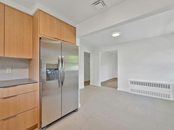4th image of 336 Tremont Ave Floor 2