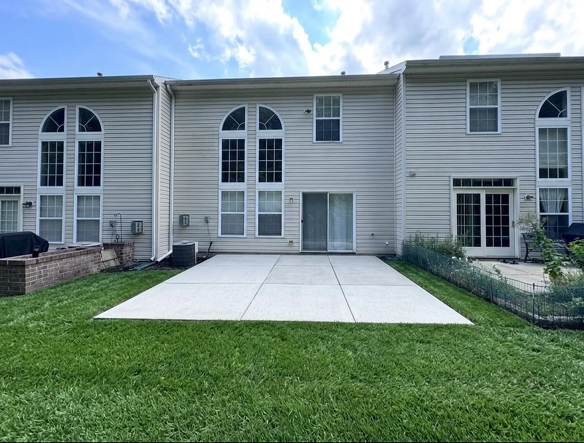 207 Merlin Dr — Photo 2