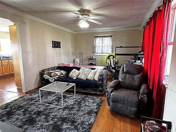 2nd image of 2445 Linden Ave