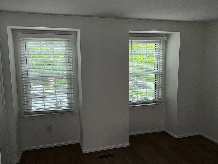 20520 Strath Haven Dr — Photo 18
