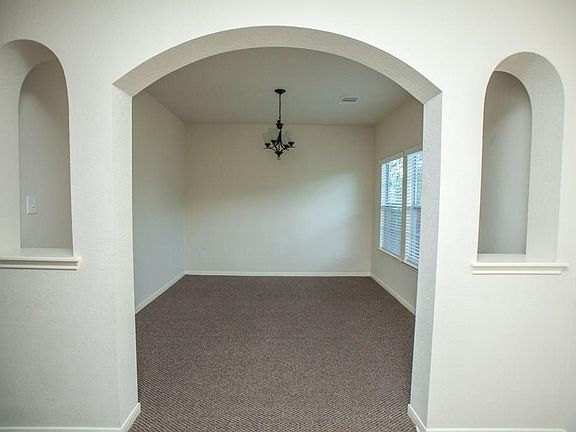 5th image of 1519 Claremont Garden Cir
