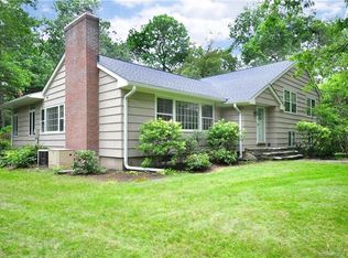 166 Stratton Brook Rd, Simsbury, CT 06070