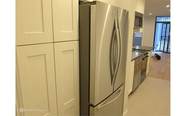 Rented by Douglas Elliman | media 19