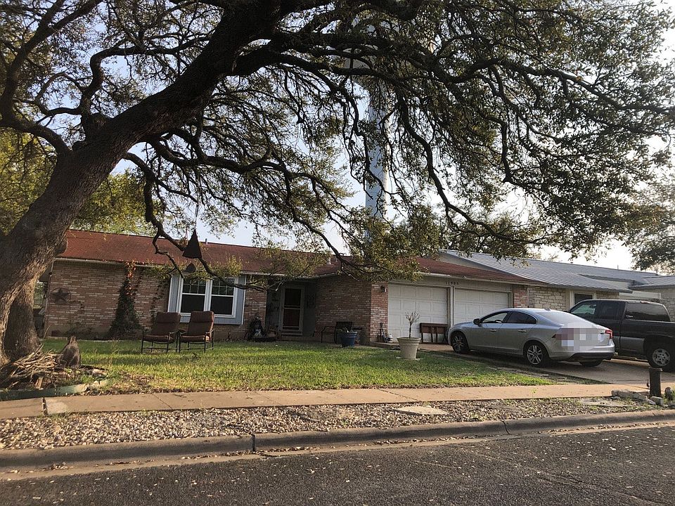 1st image of 11905 Acorn Creek Trl