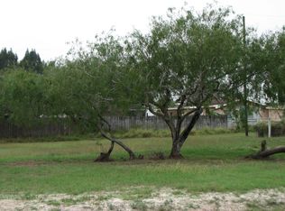 1433 Gulf Dr, Port Mansfield, TX 78598